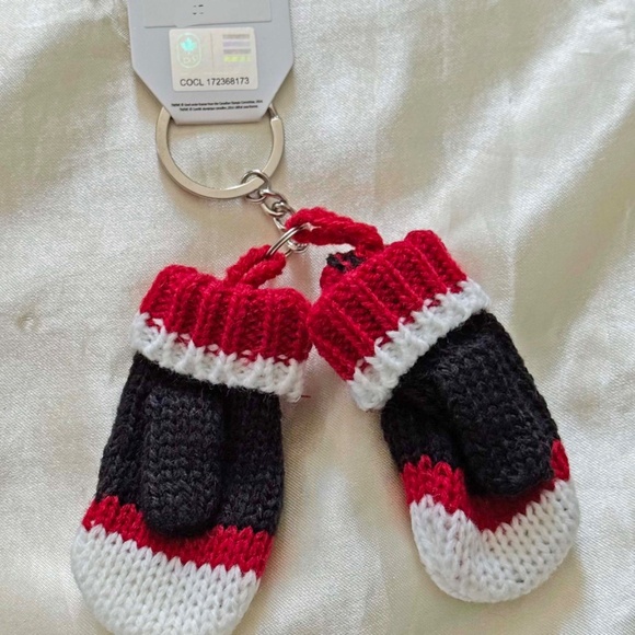 OLYMPICS OFFICIAL KEY CHAIN, ADORABLE MINIATURE MITTENS, ADULT DESIGN, 2012 CDN - Picture 4 of 4